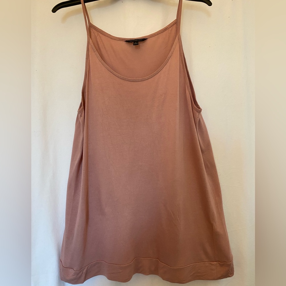 Tank top with wide hem